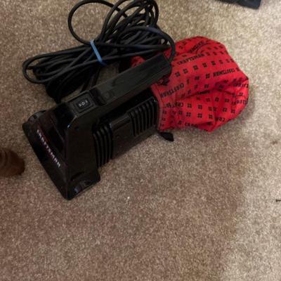 Handheld vacuum