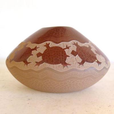 Jody Naranjo Turtle Pot