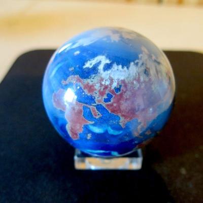 Lundberg Studios Earth Paperweight 1990 