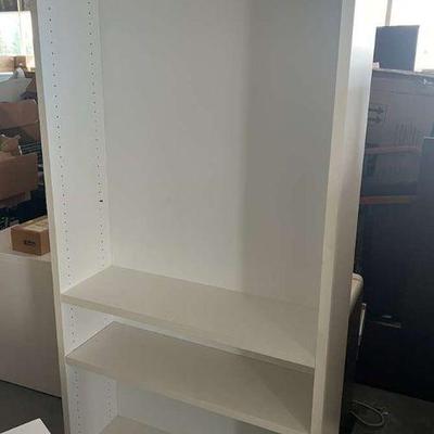Pa142 white shelves