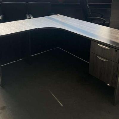 Pa106 gray office desk lot 1