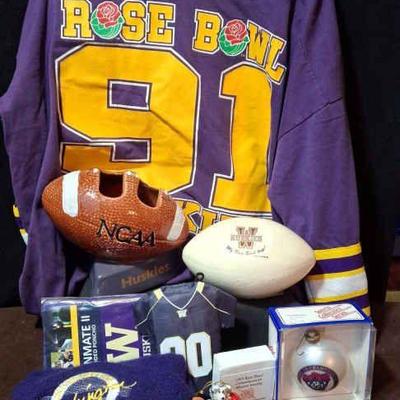 U Of W Huskies * Assorted Collectables * Rose Bowl 1991 & 1993 * Pac 10 Championship Ornament *
