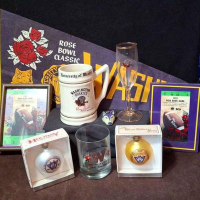 U Of W Huskies * 1992 Rosebowl Memorabilia

