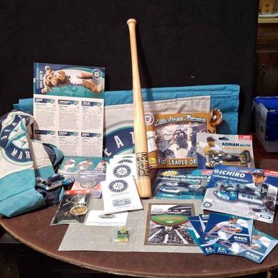 Mariners Collectibles * Miniature Hydroplanes * Magnets * Baseball Cards * Windsock * Banner * MORE.
