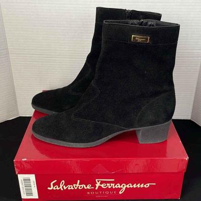 Salvatore Ferragamo ‘ Lapo ‘ Black Suede Ladies Short Boots * 10B
