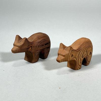 (2pc) PAIR CROWE CANADA CARVED BEARS | Pair of wood bear carvings marked on bottom “Crowe Canada” - h. 2.75 x w. 2 x l. 4.5 in

