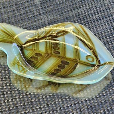 Signed Earl McCutchen Art Glass fish