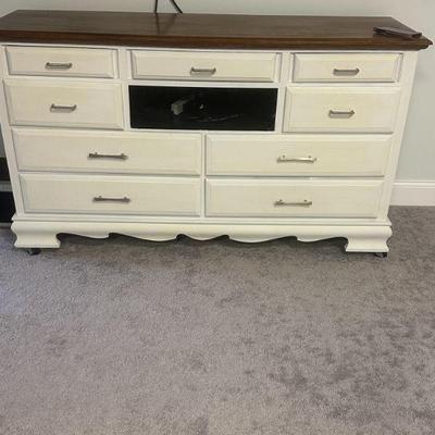 Dresser/TV stand