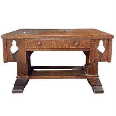 Lot 010 
Antique Quarter Sawn Oak Library Trestle Desk