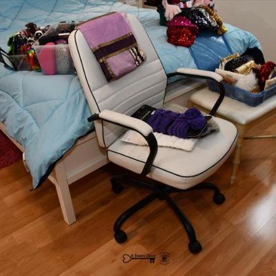 040 some highlights naperville estate sale 1)