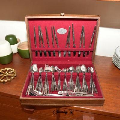 023 some highlights naperville estate sale 1)