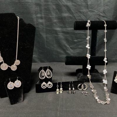 Ct139v costume jewelry miscellaneous silver, and beaded collection