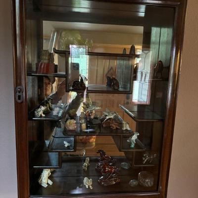 Display wall curio cabinet