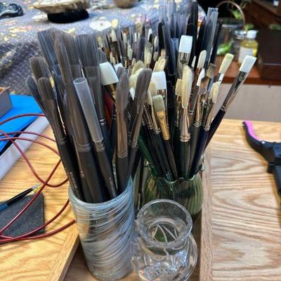 Paint brushes 