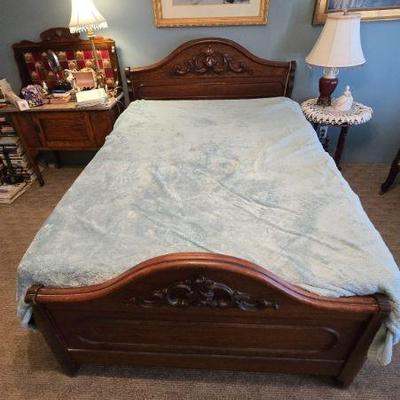 Bed frame $700
Mattress $300
50% off Saturday 
Set $900