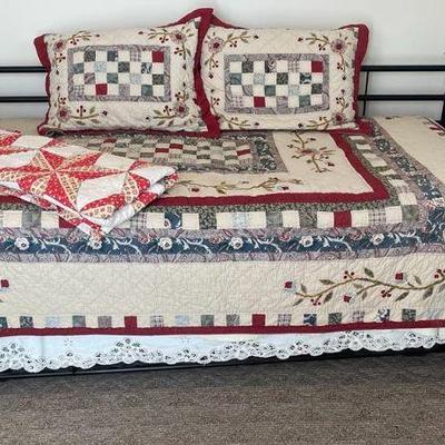 $400 twin Bed, bottom pull out with mattress
50% off saturday