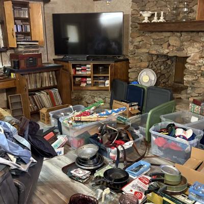 Estate sale photo
