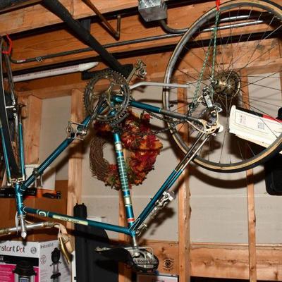 852 basement