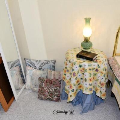 551 bedroom b