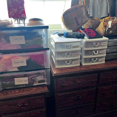 ACCESSORIES