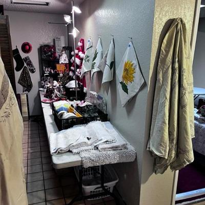 LINEN /HOLIDAY LAND