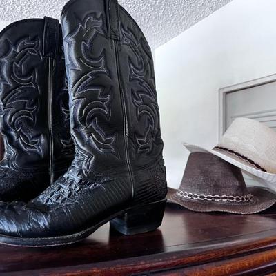 CROC COWBOY BOOTS