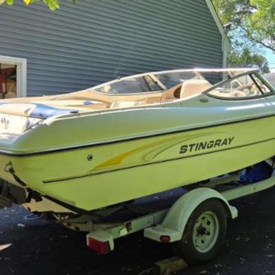 Sale Photo Thumbnail #2: 2002 STINGRAY 200LS 
