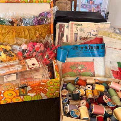 Ga173 vintage crafting mystery lot
