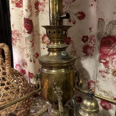 Large variety of brass & copper pots of all kinds