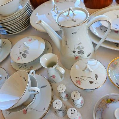 Gorgeous Fine China Set By Rosenthal. (Form 2000 Cherry Blossom Pattern) (No chips or cracks)