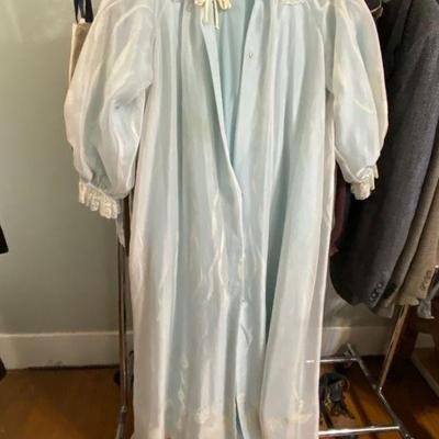 ladies vintage robe by odette barsa