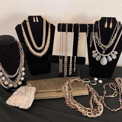 Mb197 silver tone costume jewelry