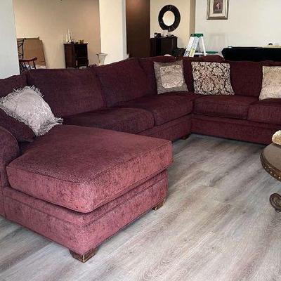 Mb119v lester raf sectional sofa