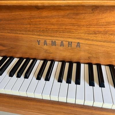 1971 Yamaha G2 baby grand in PERFECT condition! 
