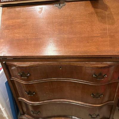 Dresser