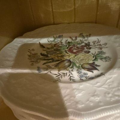 Windsor Ware Garden Bouquet - Johnson Bros England dishes