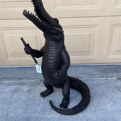 bronze alligator sculpture/fountain