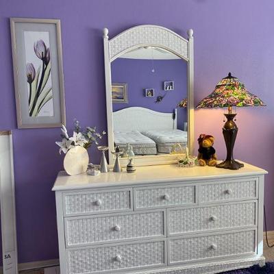 White King Bedroom Set