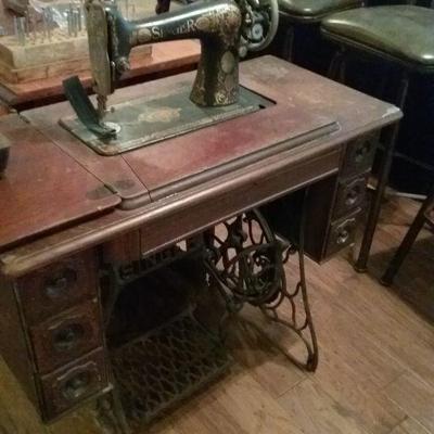 Sale Photo Thumbnail #22: Singer treadle sewing machine 