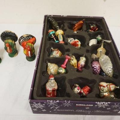 1075	GROUP OF ANTIQUE BLOWN GLASS CHRISTMAS ORNAMENTS & COMPOSITION TURKEYS
