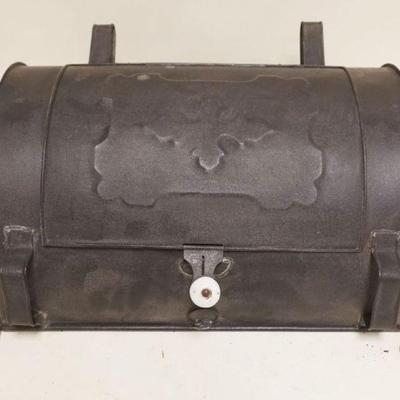 1056	COUNTRY PRIMITIVE TIN HINGED LID ROASTER, APPROXIMATELY 13 IN X 17 IN X 8 IN HIGH
