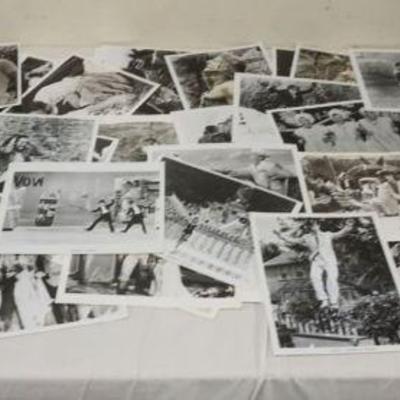 1266	LARGE GROUP OF VINTAGE MOVIE STILLS

