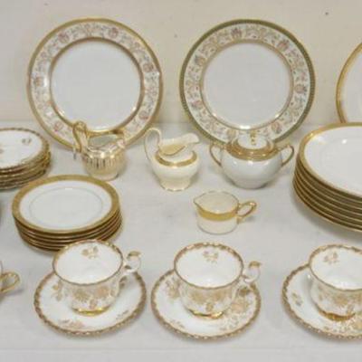 1028	LARGE GROUP OF ASSORTED CHINA ICLUDING LIMOGES

