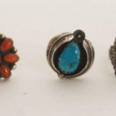 1183	STERLING SILVER INDIAN HEAD CHIEF RING APPROXIMATE SIZE 8.5 AND 3 TURQUOISE STONE RINGS APPROXIMTE SIZES 6, 8.5 , 6.5 AND BK RING
