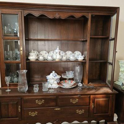 Ethan Allen Hutch Princess House