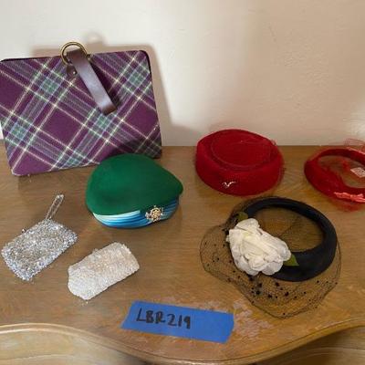 https://ctbids.com/estate-sale/33787/item/3791998/Vintage-Hats-Purse-Coin-Purses