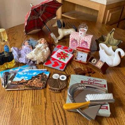 https://ctbids.com/estate-sale/33787/item/3795882/Vintage