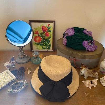 https://ctbids.com/estate-sale/33787/item/3776231/Vintage
