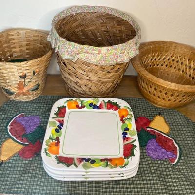 https://ctbids.com/estate-sale/33787/item/3793161/Vintage-Baskets-Fruit-Plates