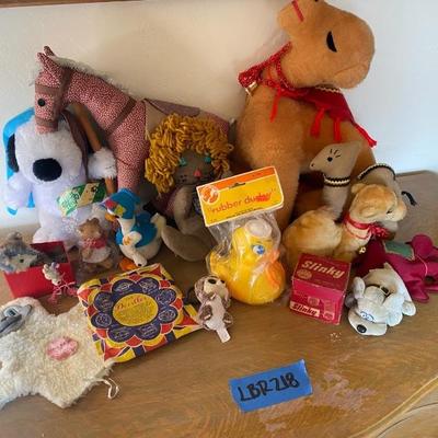 https://ctbids.com/estate-sale/33787/item/3789296/Lot-Of-Vintage-Stuffed-Animal-Toys